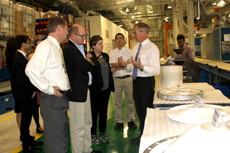 Swedish Parliament visits ABB factories