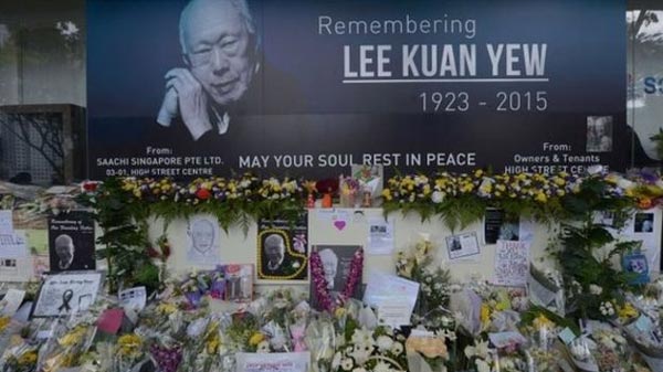 Singaporeans says final goodbye to Lee Kuan Yew