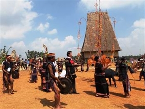 Assistance pour la restauration des fêtes traditionnelles des minorités ethniques