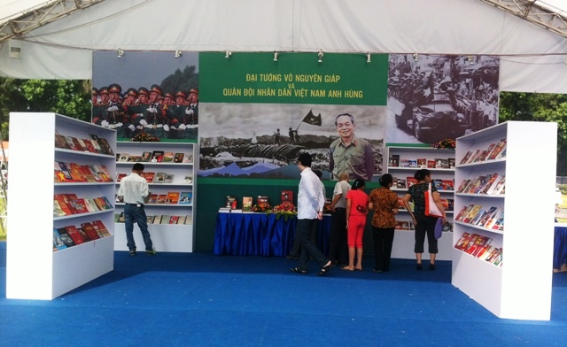 Book fair to be held at Thong Nhat Park in Hanoi