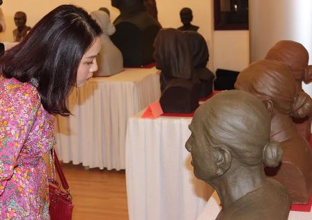 Sculpture exhibition portraying Vietnamese heroic mothers