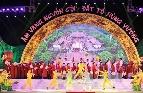 Chương trình nghệ thuật “Âm vang nguồn cội - Đất Tổ Hùng Vương”
