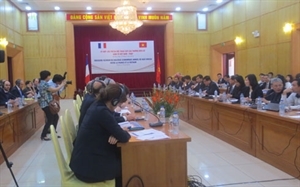 Vietnam, France vow to remove trade barriers