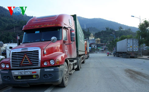 Quảng Trị Tháo gỡ ùn tắc giao thông ở cửa khẩu Quốc tế Lao Bảo