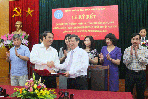 Bảo hiểm xã hội Việt Nam và Báo điện tử Đảng Cộng sản Việt Nam ký kết tuyên truyền chính sách BHYT, BHXH