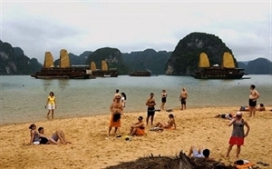 Ha Long à la recherche des plages aux normes internationales