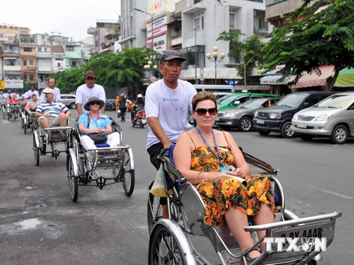 Vietnam greets over 2 million foreigners in first quarter