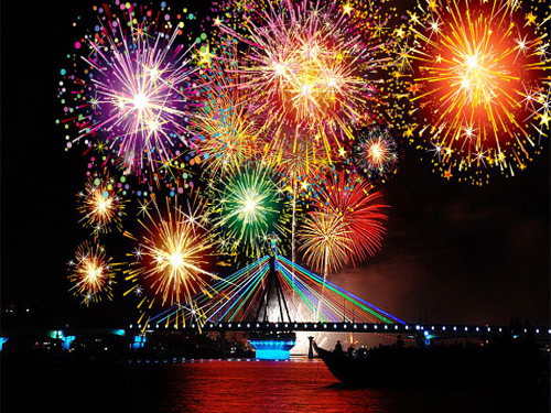 Promotion du concours international de feux d artifice de Da Nang 2015 sur trois chaînes d’informations internationales