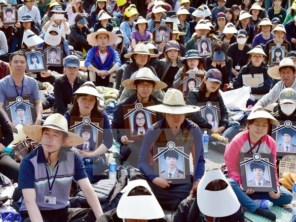 RoK marks a year after Sewol ferry disaster