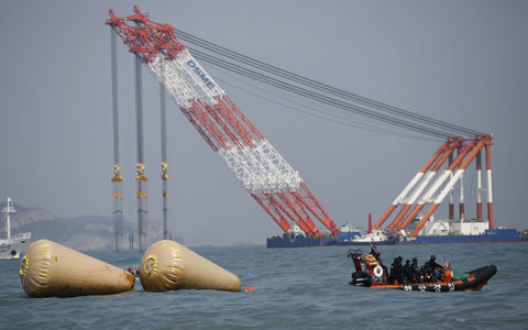 Republic of Korea considers salvaging Sewol ferry