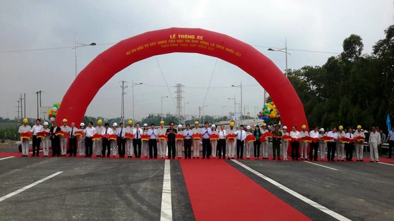 Thông xe cầu Việt Trì mới nối liền hai tỉnh Phú Thọ - Vĩnh Phúc