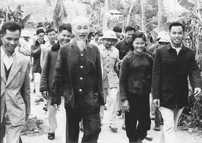 Nam Chính làm theo lời Bác