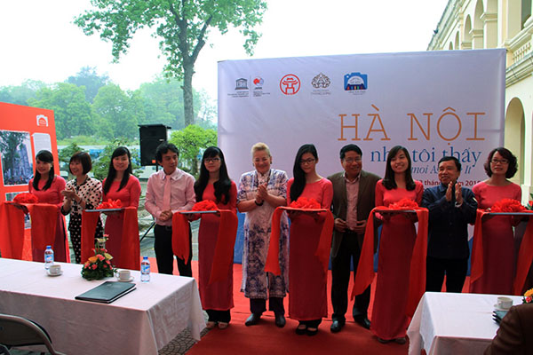 Insiders tells story about Hanoi