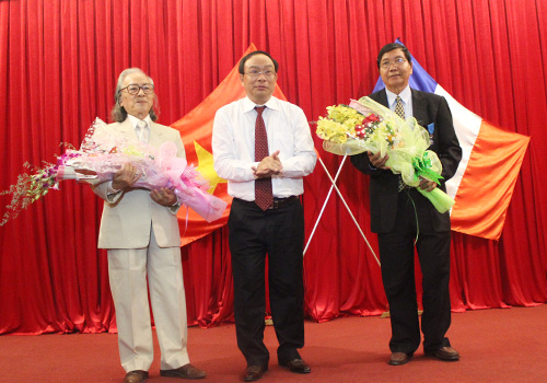 French orders presented to two individuals in Hue