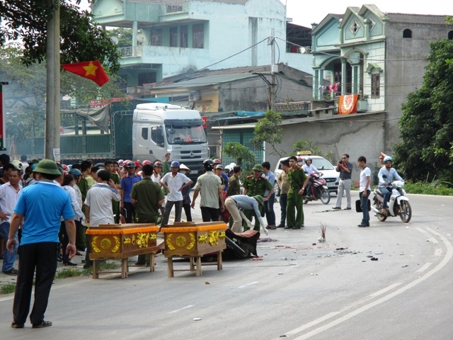 Khẩn trương giải tỏa ách tắc do tai nạn giao thông trên Quốc lộ 2