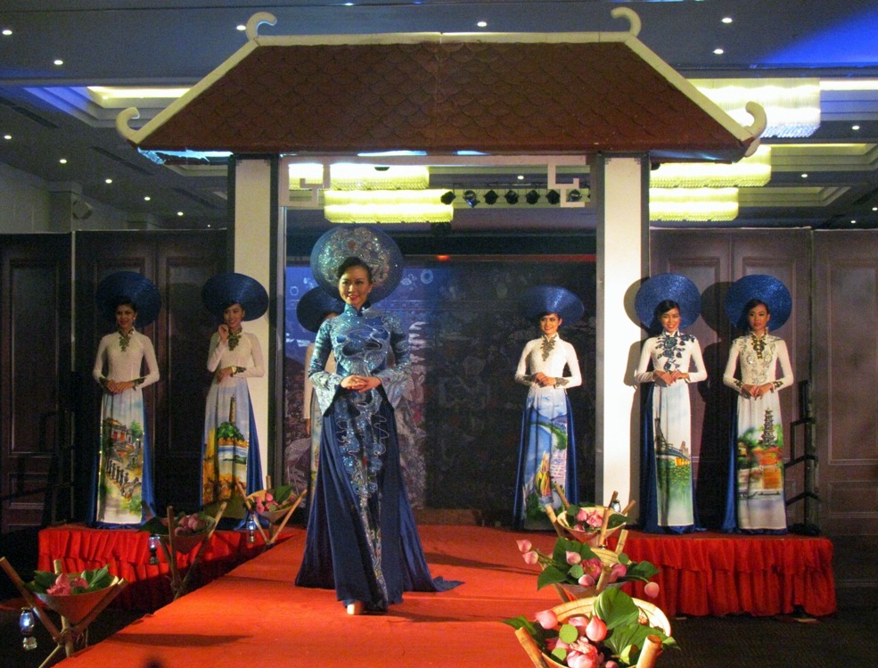 Série d activités de promotion de la beauté vietnamienne
