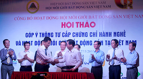 Vietnam Association of Realtors makes debut
