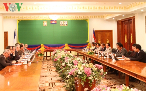 France, Cambodia sign multifaceted cooperation agreement