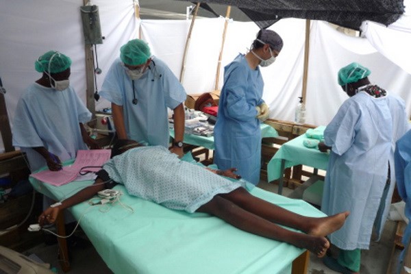 Cuban health care workers aid Nepal earthquake victims