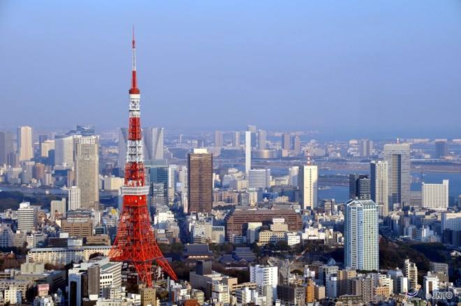 Earthquake hits Tokyo