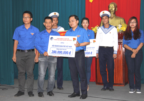 Gần 200 thanh niên có nguyện vọng ra thăm Trường Sa
