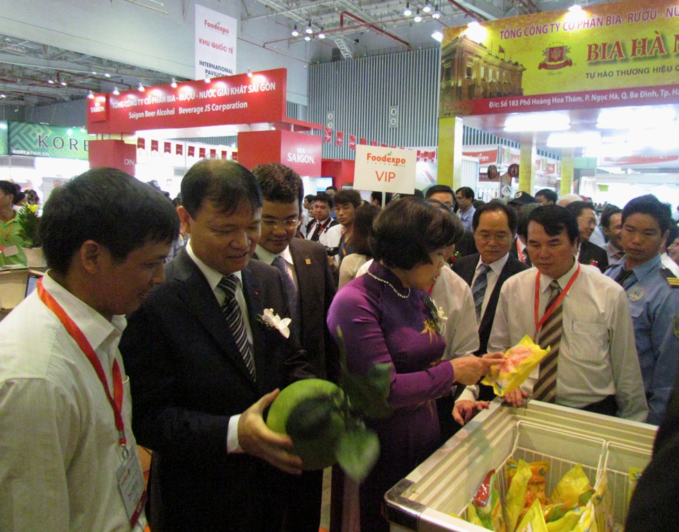 Over 300 enterprises attend food industry exhibition in HCM city