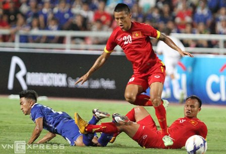 Tuyển Việt Nam thua 0 - 1 trước đội tuyển Thái Lan
