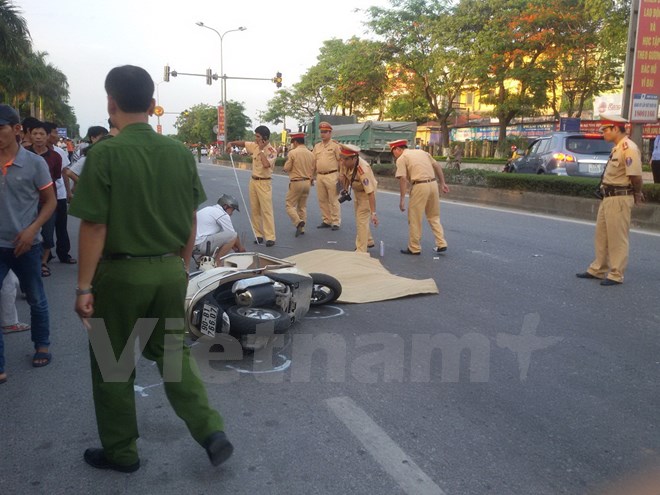 Hà Nam Tử vong do va chạm với xe ben