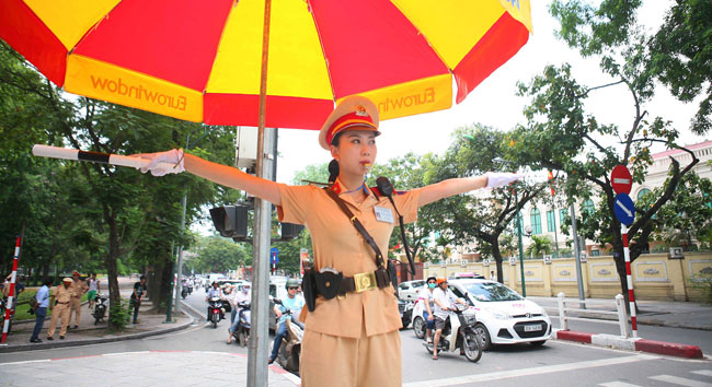 Phòng Cảnh sát giao thông Hà Nội nâng cao chất lượng phục vụ nhân dân