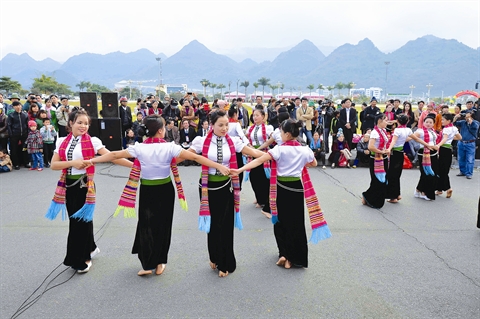 Son La cherche à préserver les danses xoè des Thai