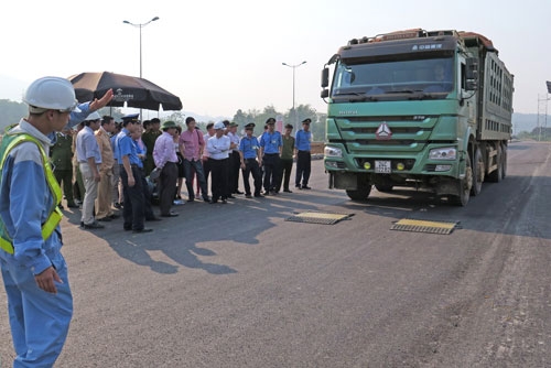 Tăng cường phối hợp kiểm tra, kiểm soát xe quá tải trên các tuyến đường cao tốc