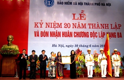 Bảo hiểm Xã hội Thành phố Hà Nội đón nhận Huân chương Độc lập hạng Ba