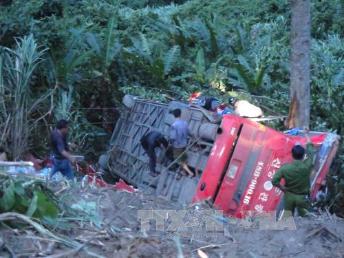 Vụ tai nạn giao thông nghiêm trọng tại Quảng Nam Tỉnh Kon Tum huy động hơn 100 người tham gia cứu hộ