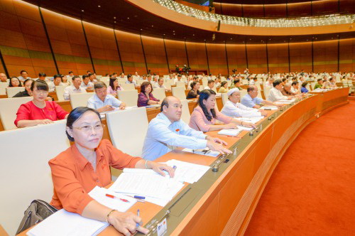 Quốc hội thông qua Luật Tài nguyên, môi trường biển và hải đảo