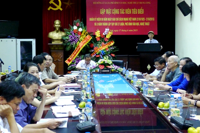 Hội đồng Lý luận, phê bình văn học, nghệ thuật Trung ương gặp mặt cộng tác viên tiêu biểu