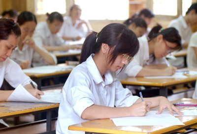 Chuyển học phí, viện phí sang cơ chế giá cần có lộ trình