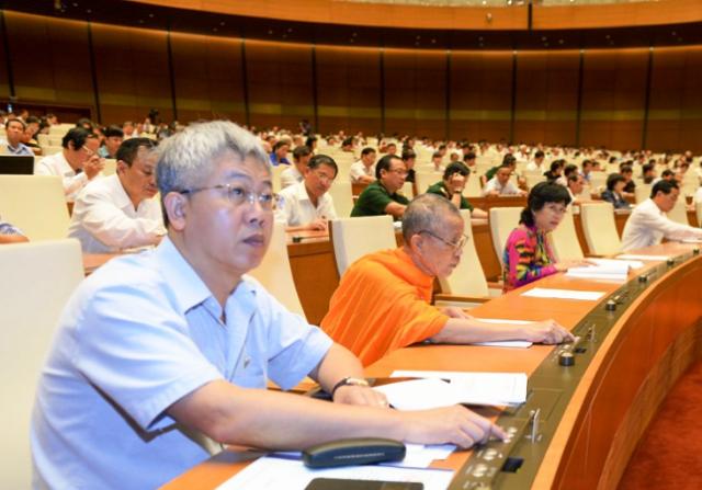 Quốc hội thông qua Luật Bầu cử đại biểu Quốc hội và đại biểu Hội đồng nhân dân