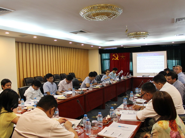 Cải cách khu vực công và xây dựng năng lực cho cán bộ công chức, cán bộ lãnh đạo