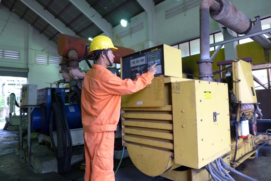 Nỗi niềm thợ điện ở đảo