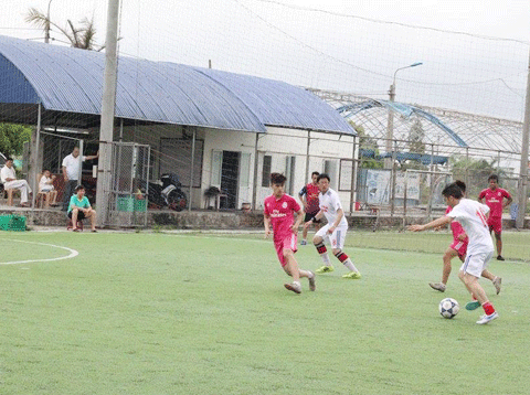 在越南推广社区足球模式