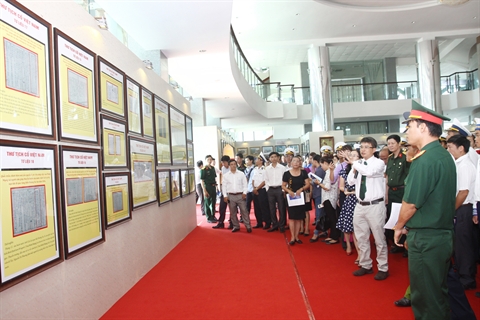 Exposition sur Hoàng Sa et Truong Sa à Quang Tri