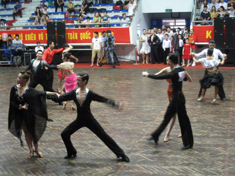 Giải khiêu vũ thể thao Quảng Ninh mở rộng năm 2015 khởi tranh từ ngày 13 6