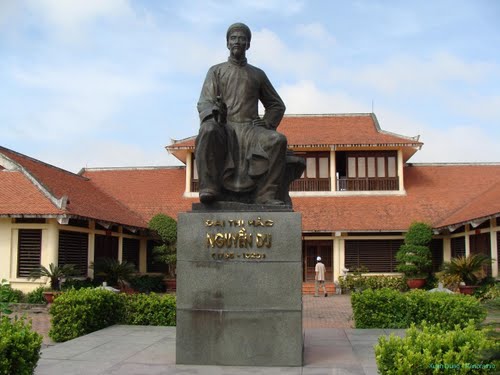 Nombreuses activités pour la célébration du 250e anniversaire de la naissance du grand poète Nguyên Du