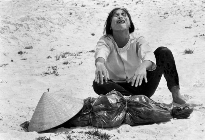 AP introduces photo exhibition on Vietnam war