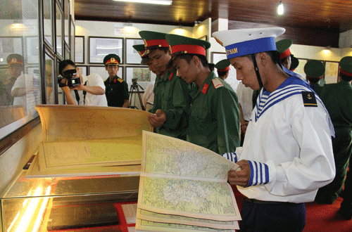 Trưng bày tư liệu về Hoàng Sa - Trường Sa tại Long An