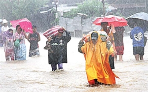 Storm ravages Philippines, drought prolongs in Thailand