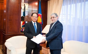 Iran seeks to step up relations with ASEAN