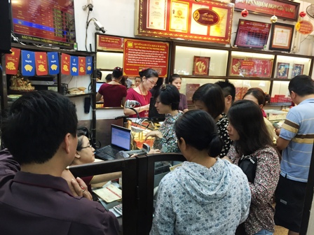 Giá vàng SJC tiếp tục giảm hơn 200 000 đồng lượng