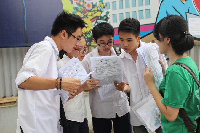 Đề thi môn Sinh học có tính phân loại cao song hơi dài