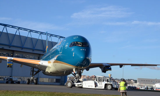 Vietnam Airlines receives first Airbus A350 XWB